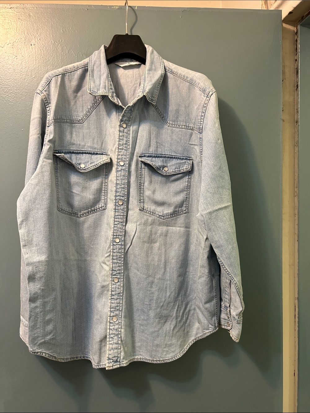 Ladies Light Wash Denim Shirt size large H&M